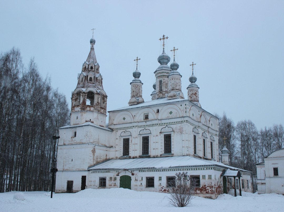 The Ensemble of Transfiguration and Candlemas Churches景点图片