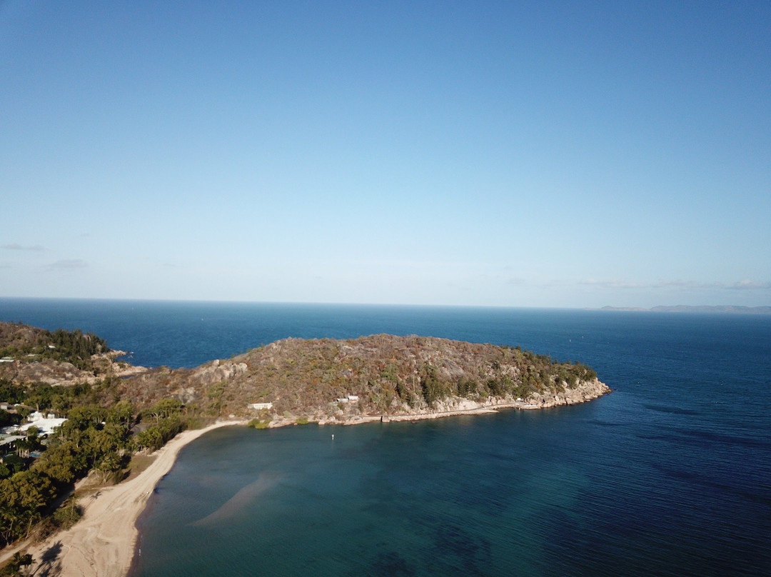 阿卡帝海滩客房酒店主图