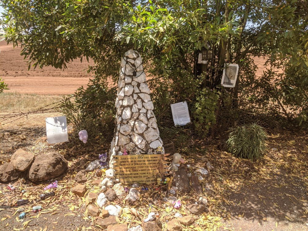 The Three Lost Children Walk & Monument-Musk必去景点