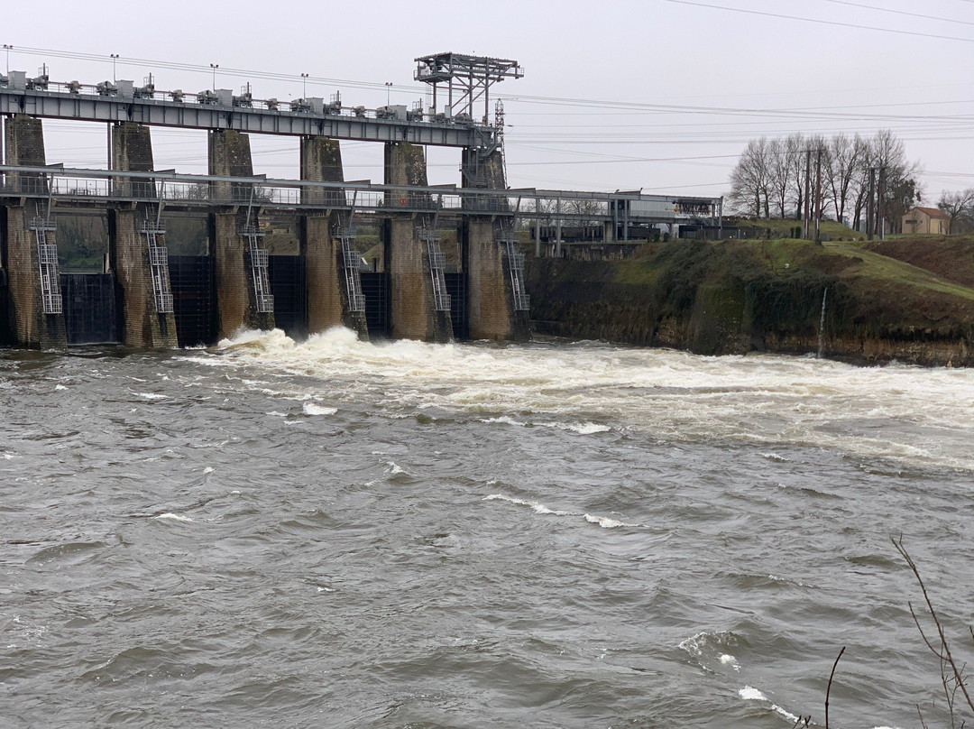 Barrage de Tuilieres-Saint-Capraise-de-Lalinde必去景点
