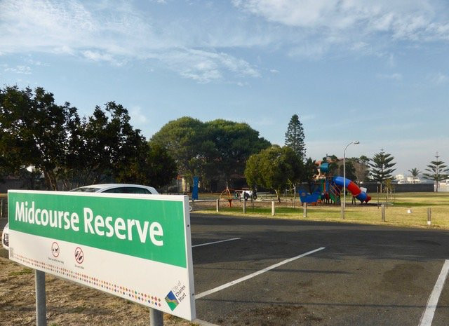 Midcourse Reserve Playground景点图片