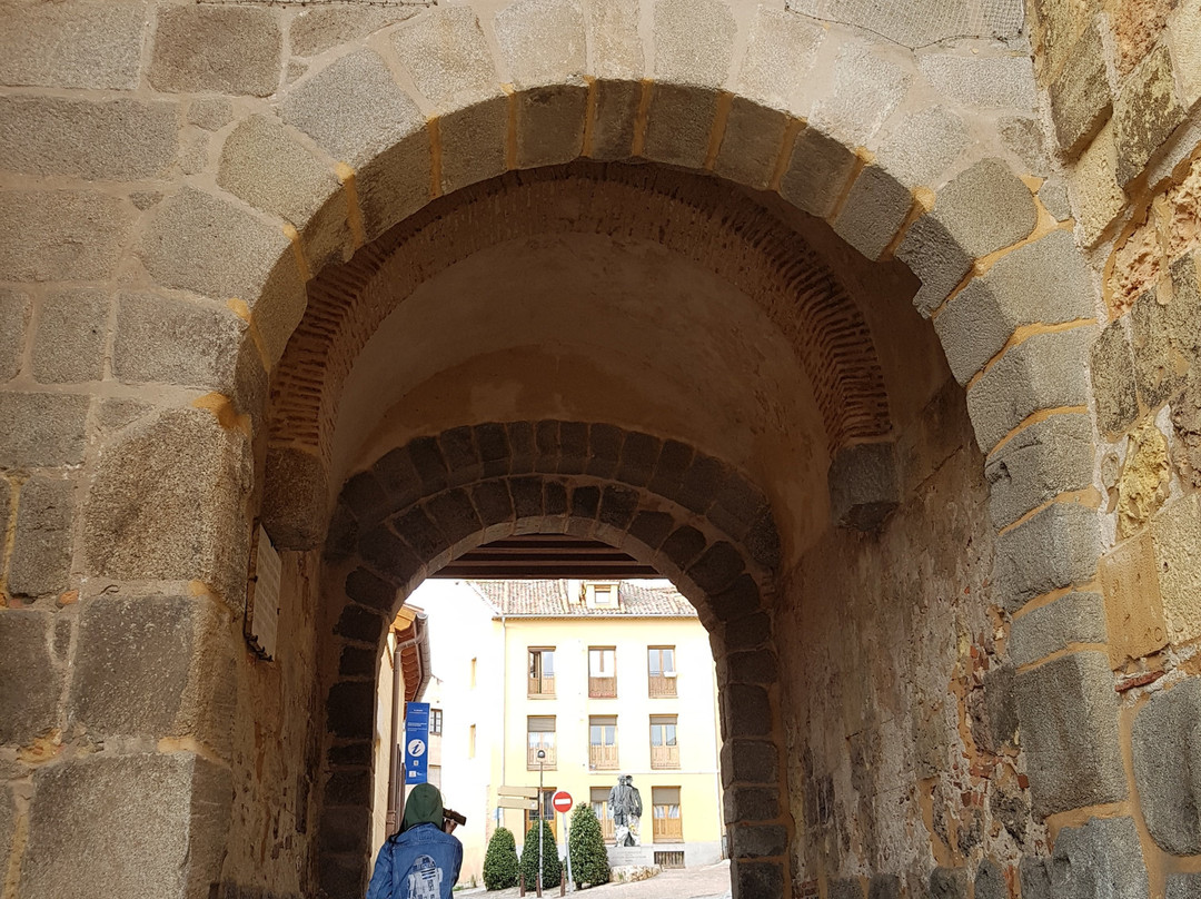 Puerta de San Andres景点图片