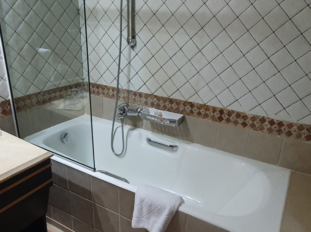 波耶迪亚法酒店主图