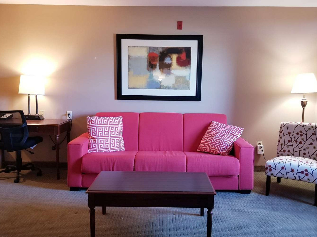 Ramada by Wyndham Sellersburg / Louisville North主图