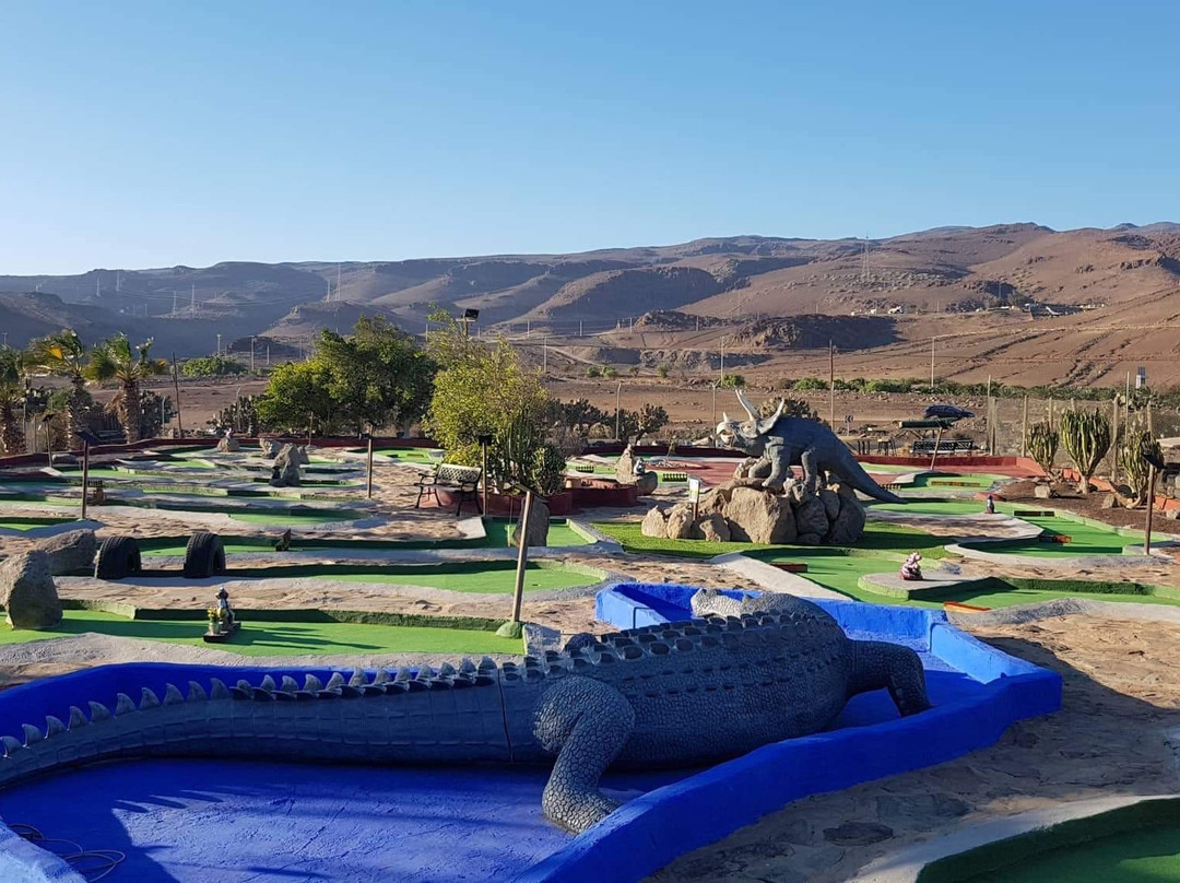 Dinos Minigolf-Bahia Feliz必去景点