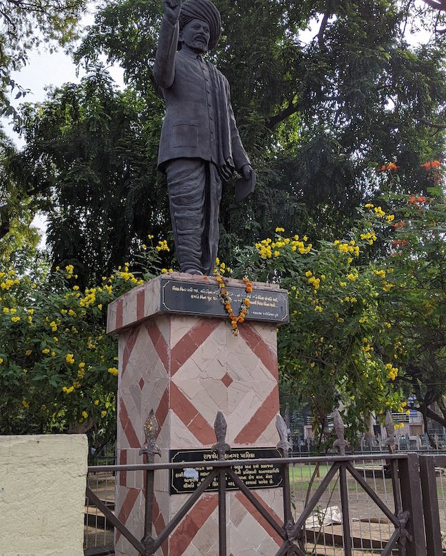 Mahatma Jyotiba Phule Statue-Karad必去景点