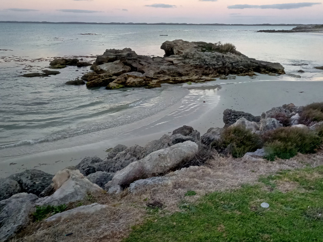 若拜镇汽车旅馆主图