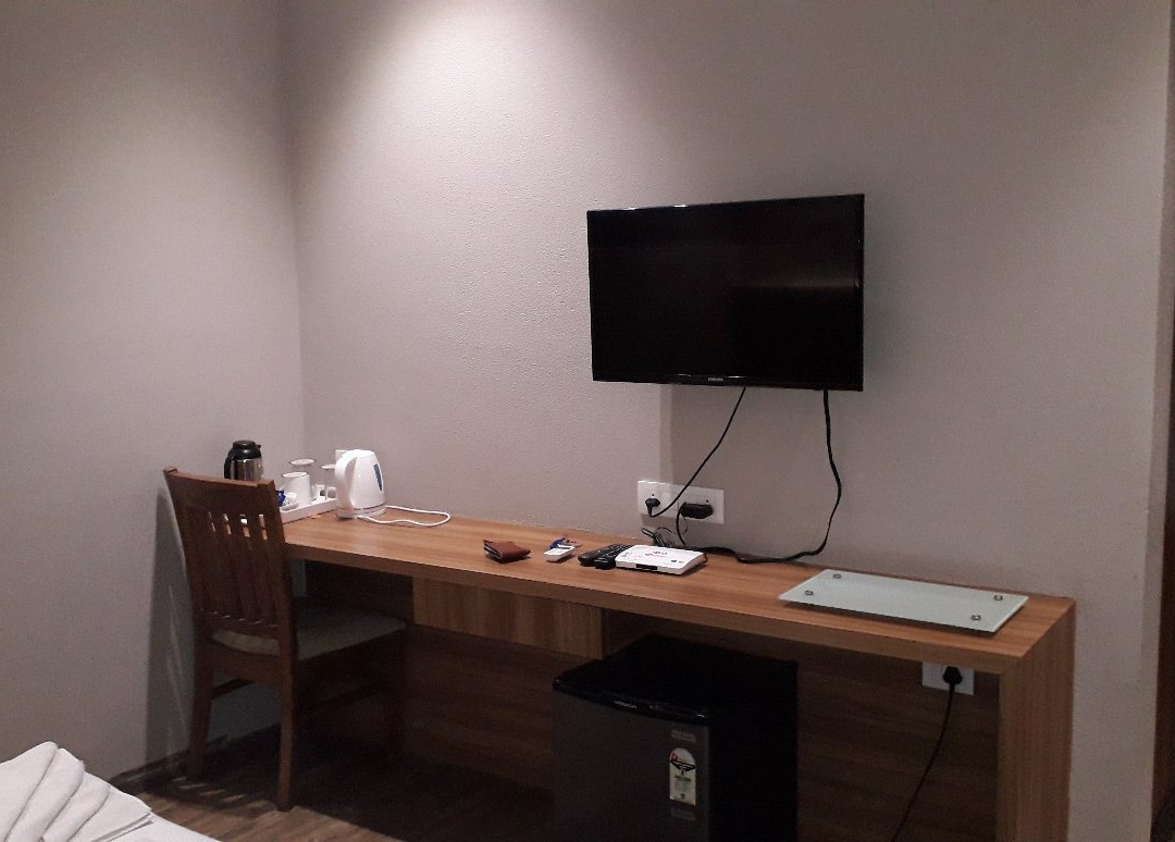 Hotel City Crown主图