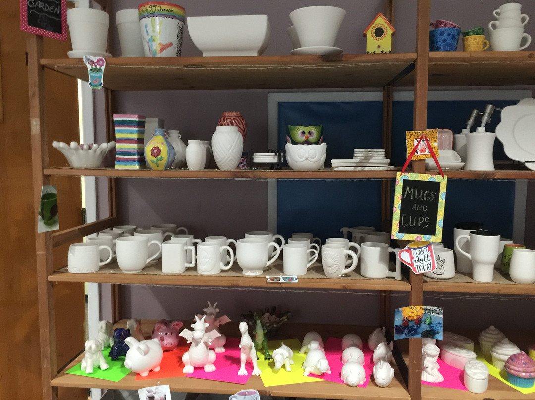 Cleverly DeSigns Pottery景点图片