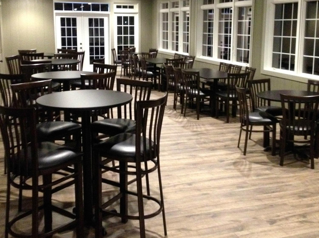 Sycamore Lake Wine Co.景点图片