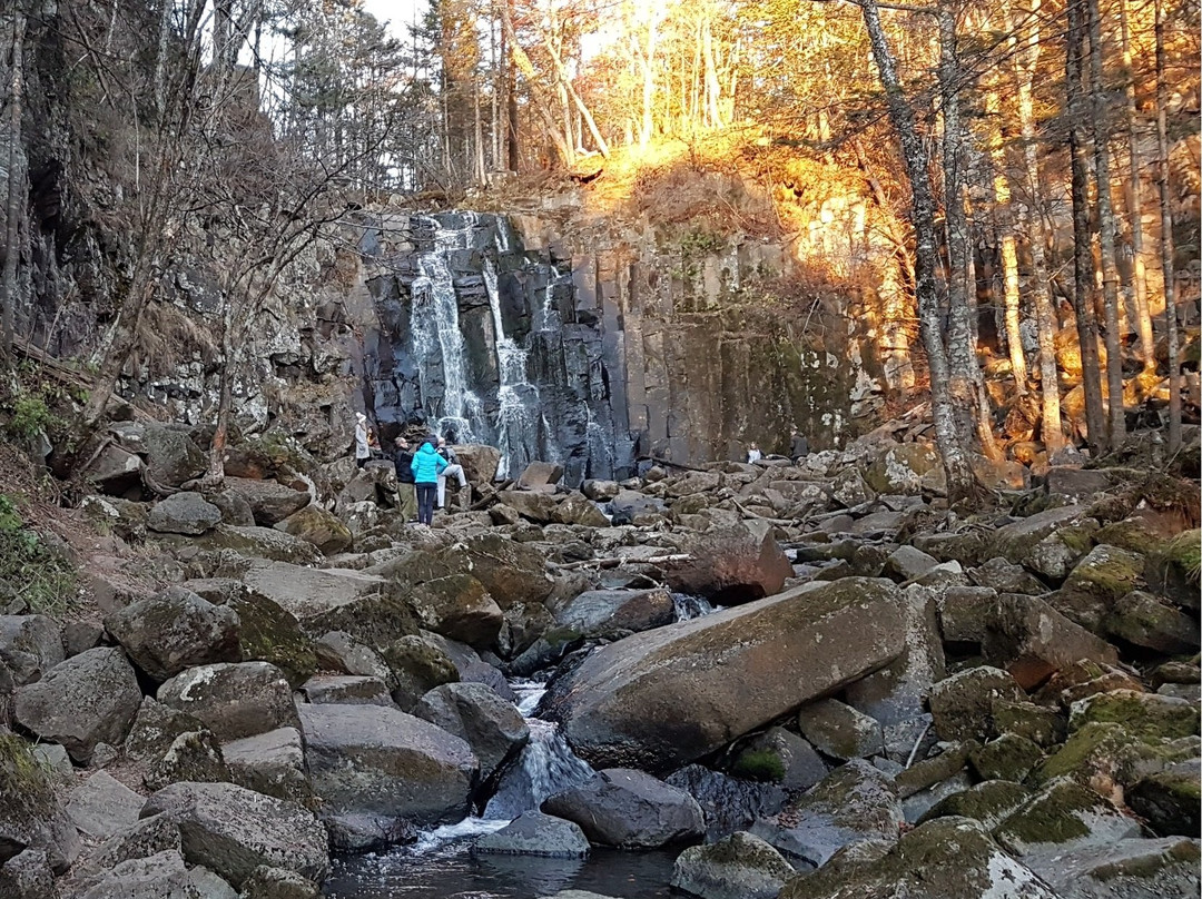 Shkotovskiye Waterfalls景点图片