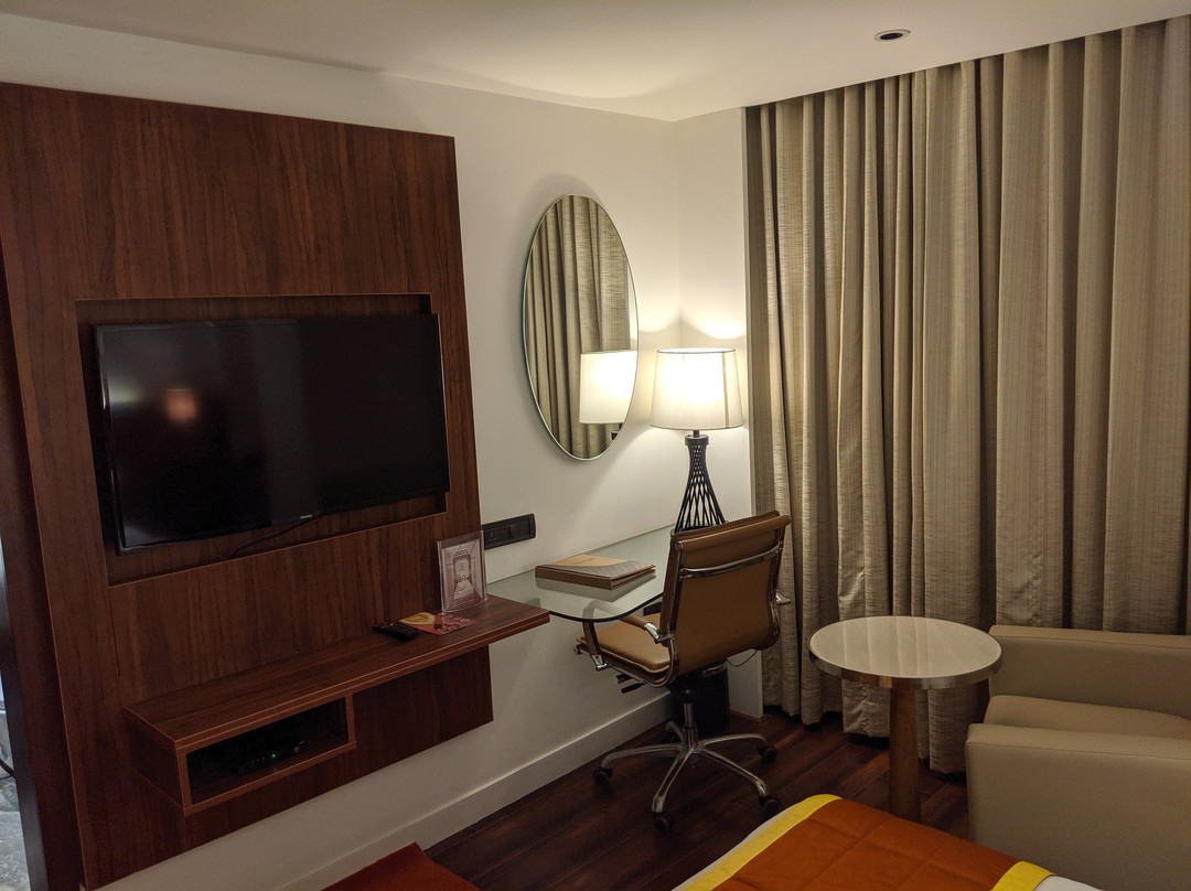 Southend by TGI主图