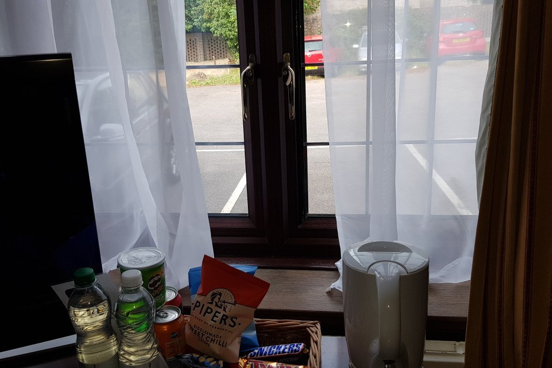 巴灵顿旅店主图