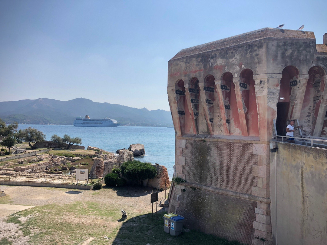Torre della Linguella景点图片