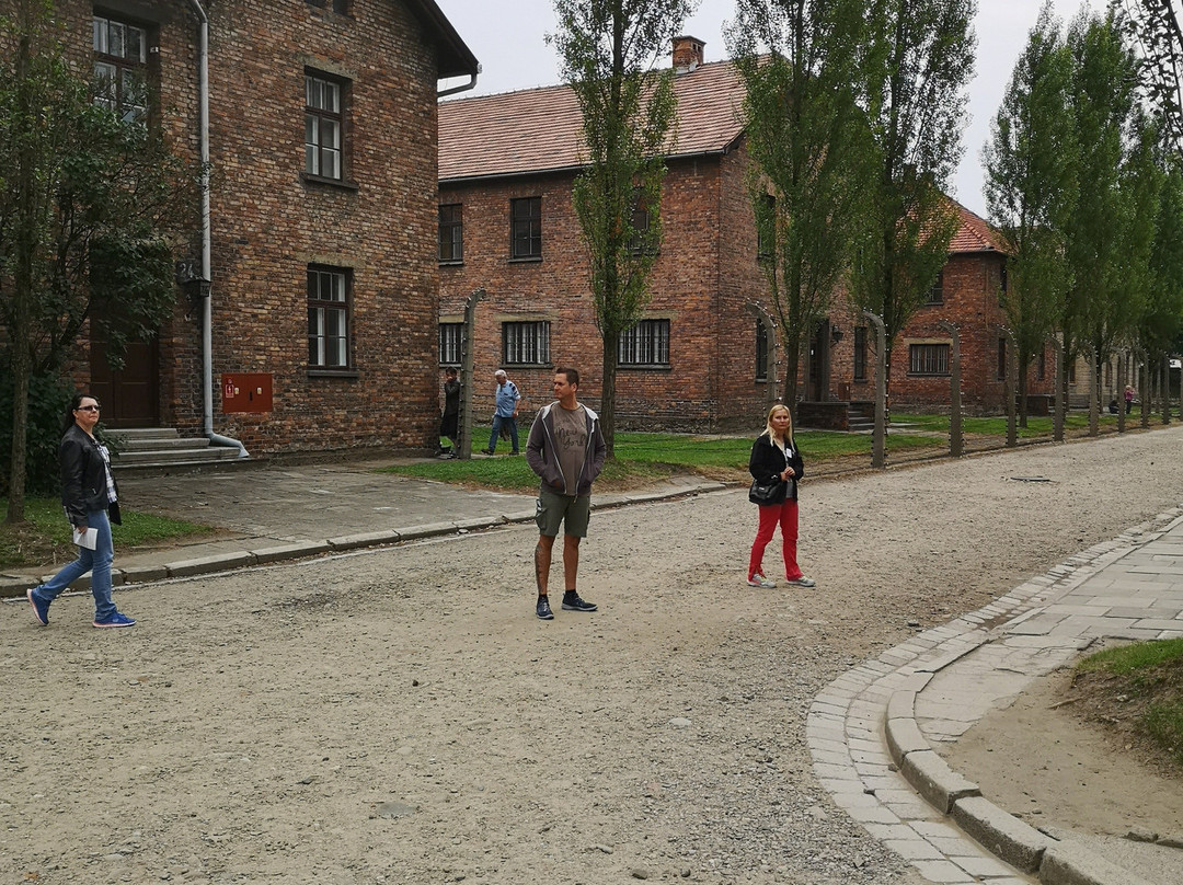 Auschwitz-Krakow Tours-克拉科夫必去景点