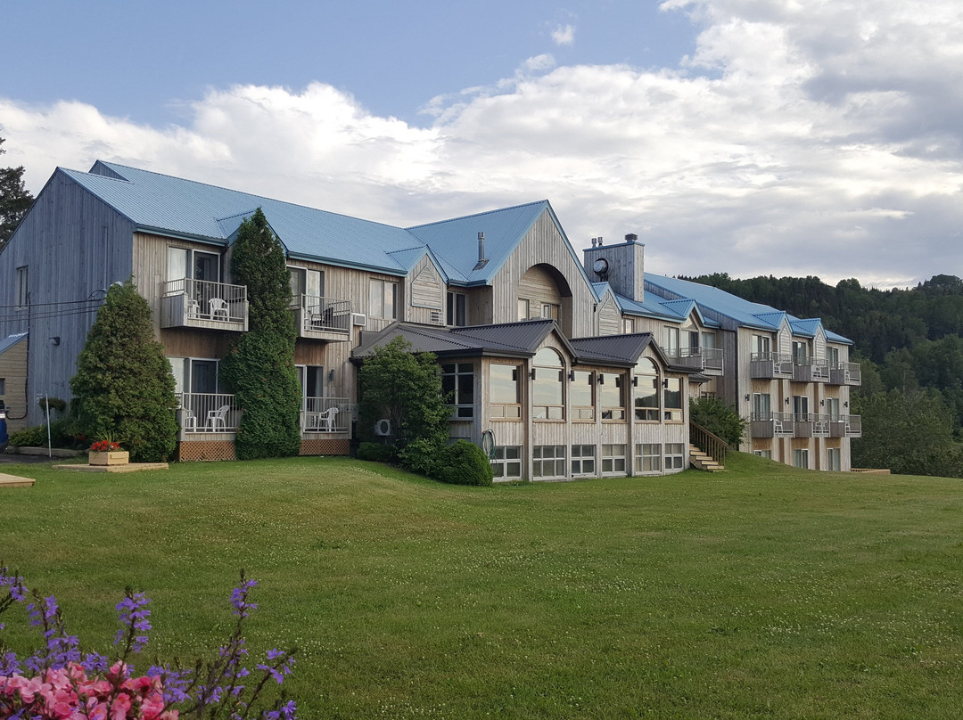 Battures Hotel Fjord Saguenay主图