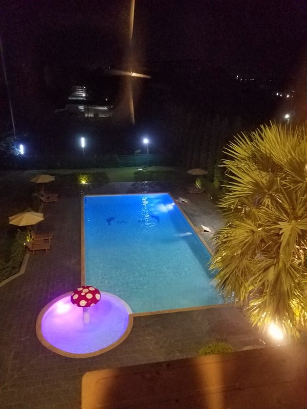 Jade Royal Hotel主图