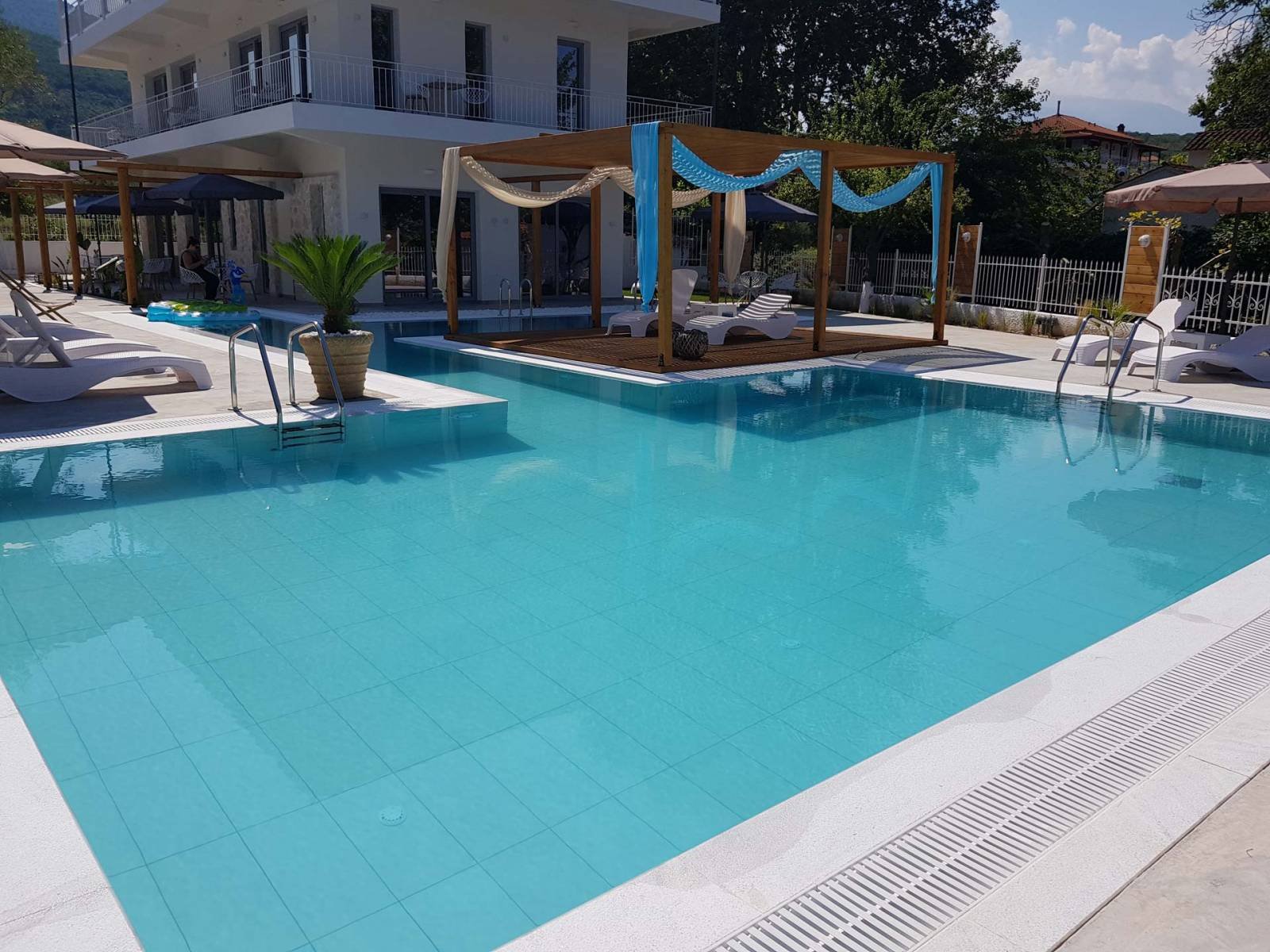 Agorastos Luxury Living-官方