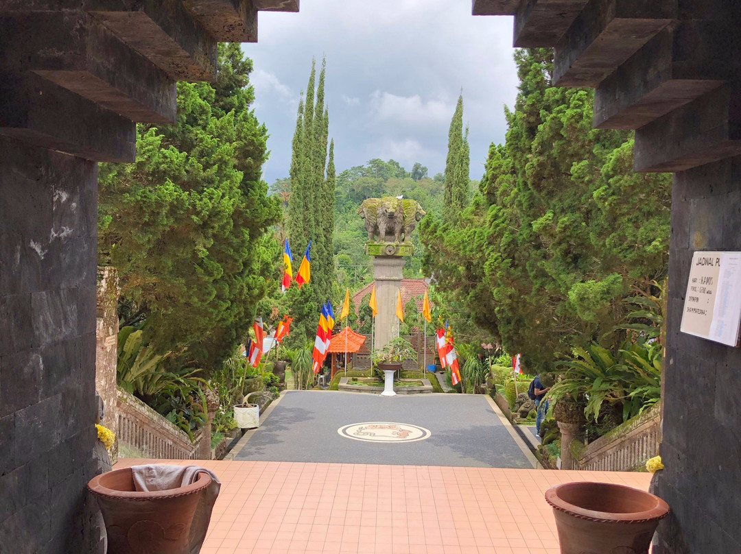 Vihara Dharma Giri-达巴南必去景点