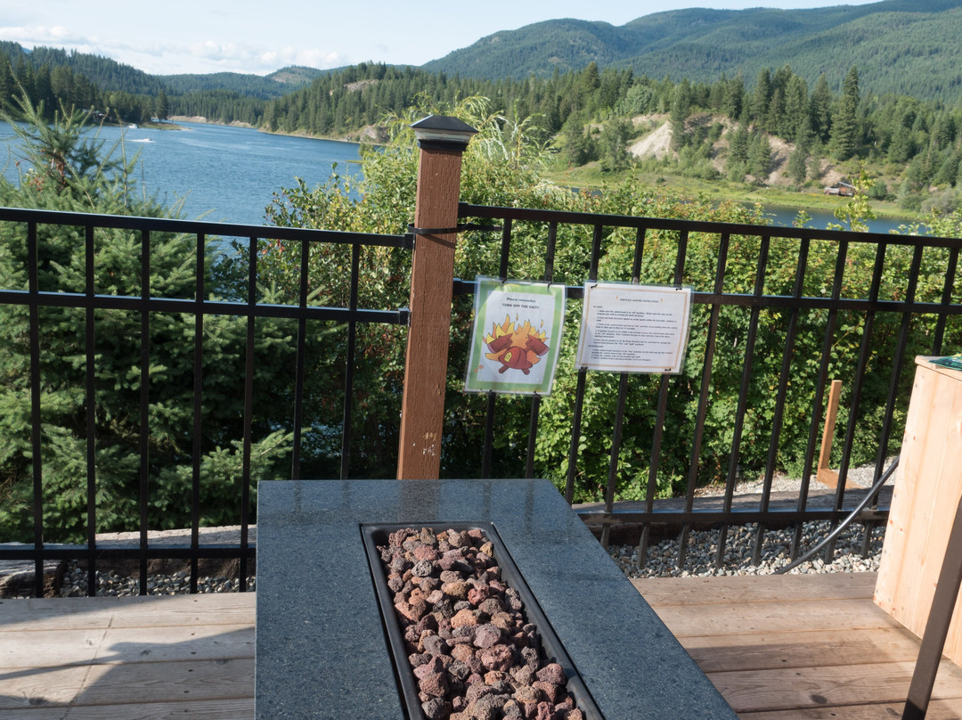 Riverview Motel主图