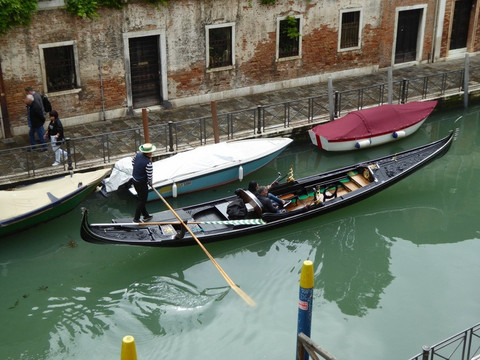艾尔索勒酒店主图