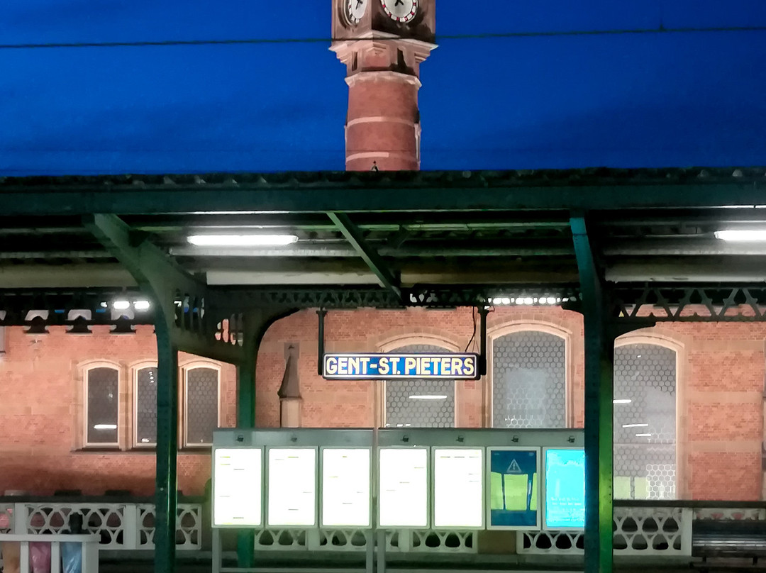 Gent-Sint-Pieters Railway Station景点图片