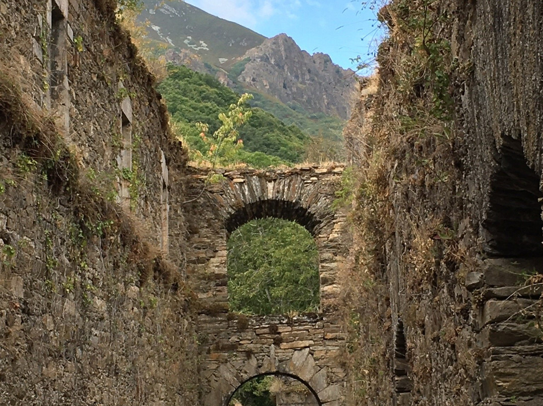 Monasterio de San Pedro de Montes景点图片