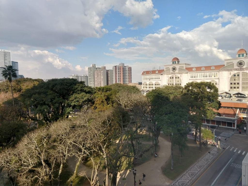 阿拉丁酒店主图