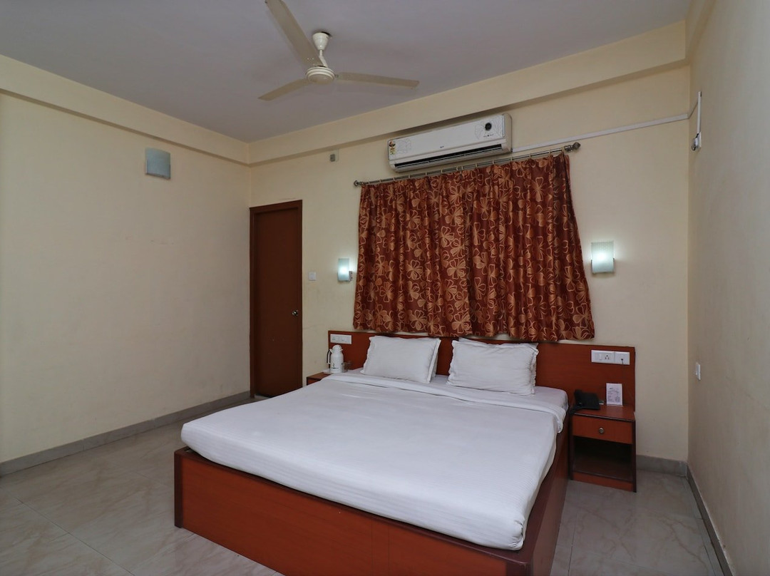 SPOT ON 36099 United-21 Beach View主图