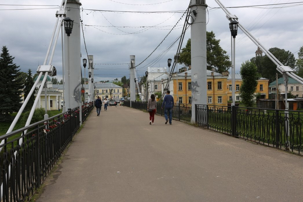Pedestrian Bridge across the River Tvertsa景点图片