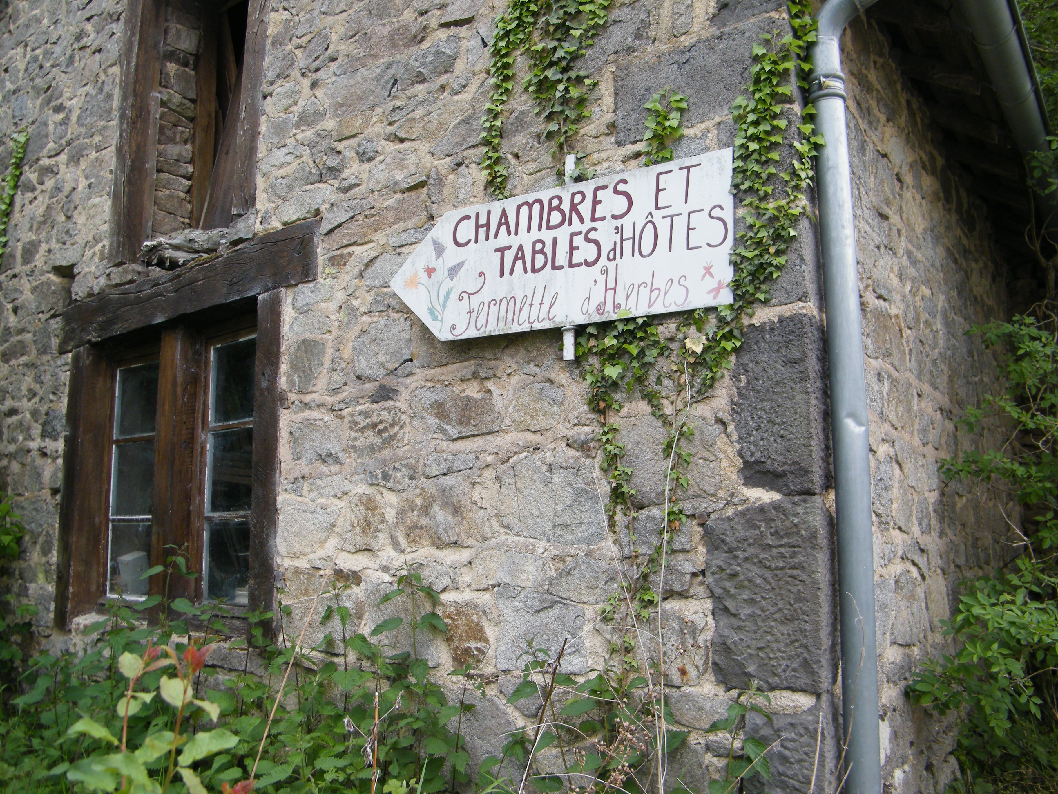 Fermette d'Herbes-官方