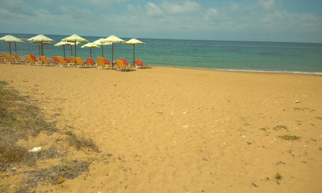 Vrachinari Beach景点图片