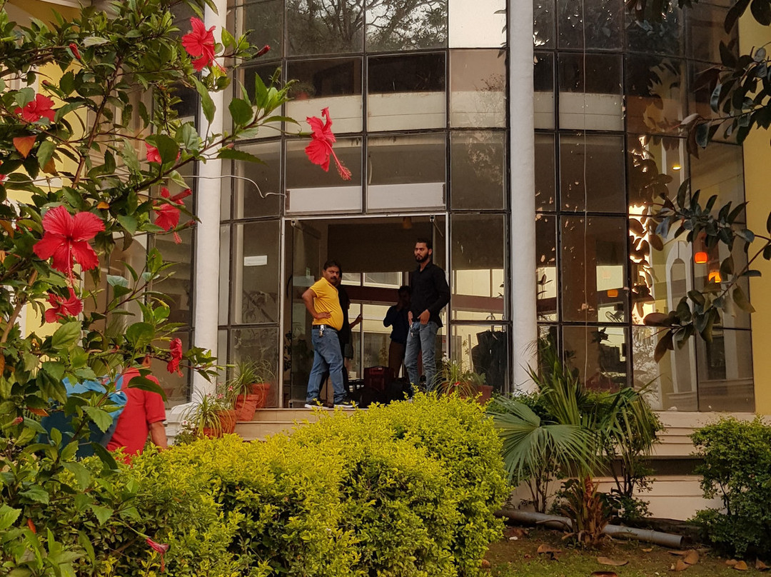 Riverside Resort主图