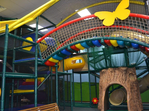 Enchanted Castle Family Entertainment Complex and Restaurant-伦巴第必去景点