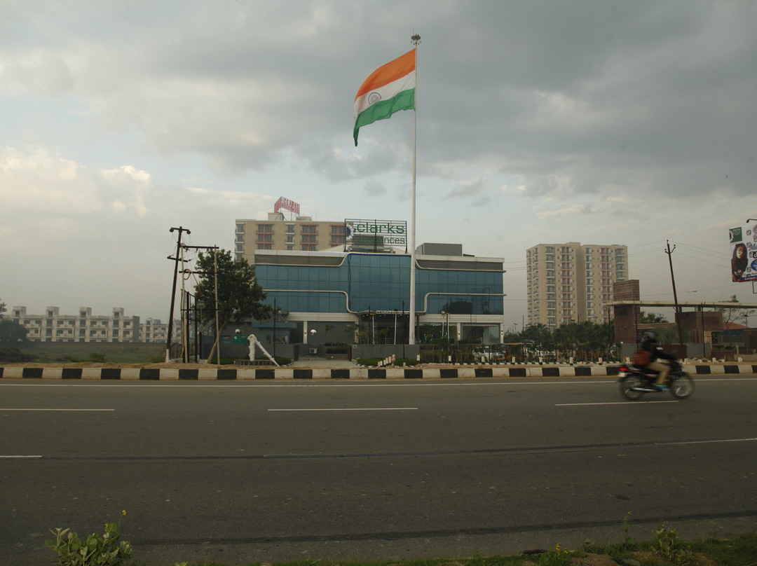 Clarks Inn Bhowali主图