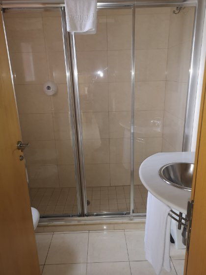 滨海皮纳尔酒店主图