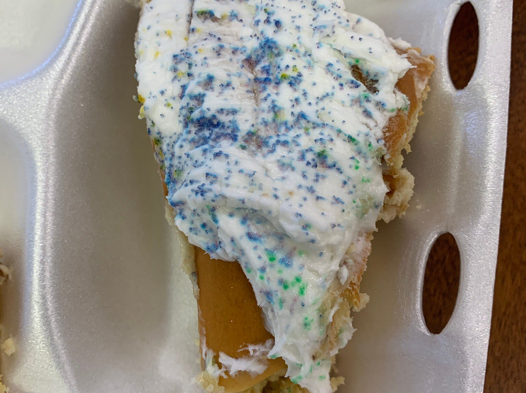 Navarre's Famous King Cake