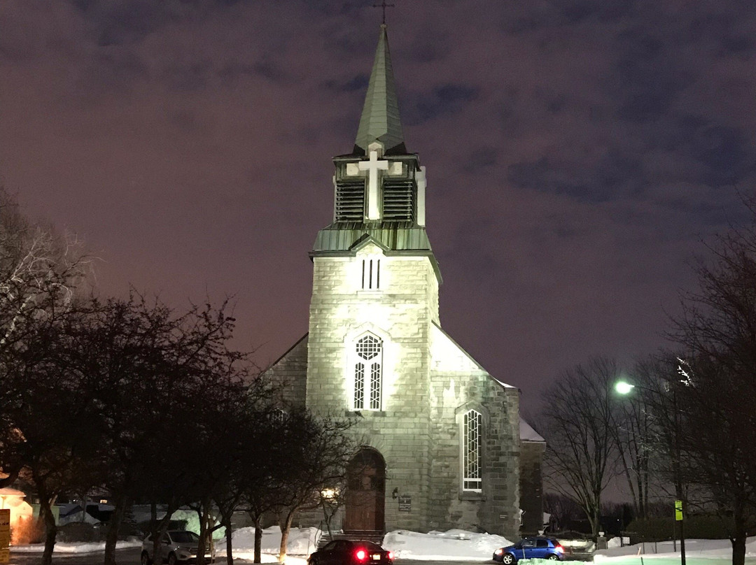 Saint Martin Catholic Church-拉瓦尔必去景点