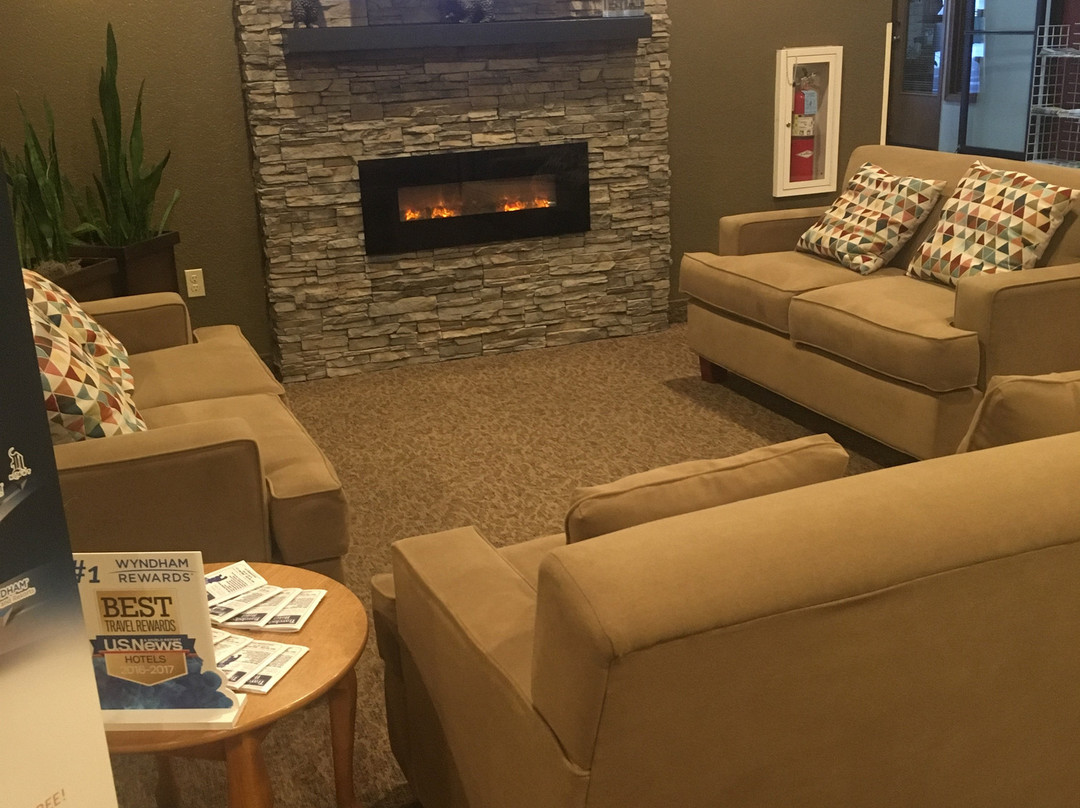 朱诺机场旅者之家酒店主图