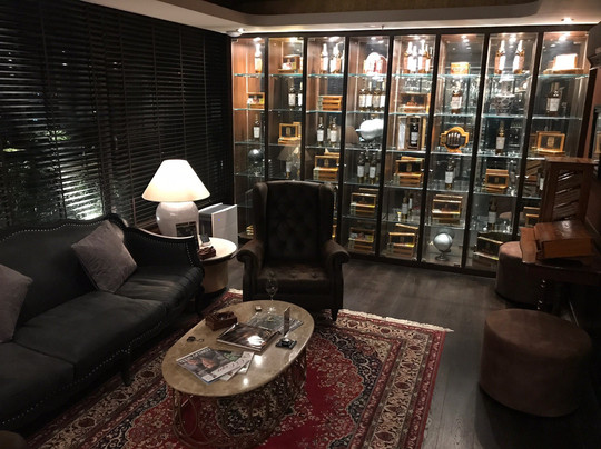 Top of the Alpha-马卡蒂必去景点