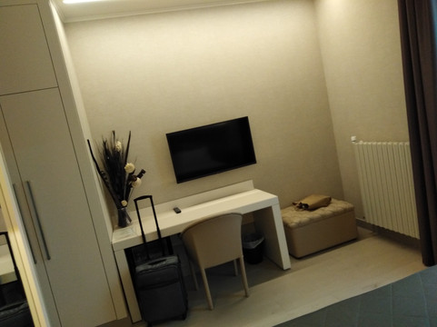 卡弗尔酒店主图