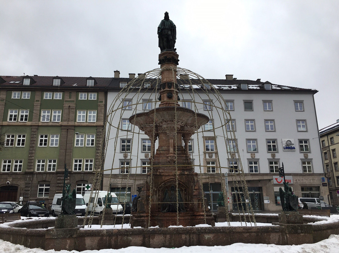 Rudolfsbrunnen-茵斯布鲁克必去景点