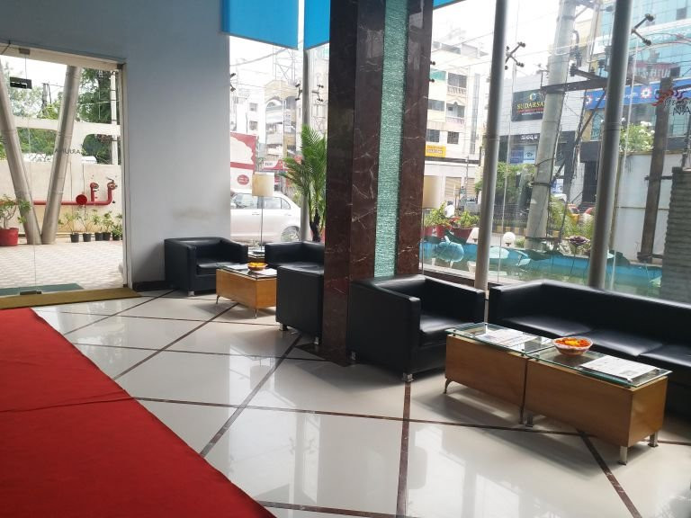 Grand Nagarjuna Hotel主图