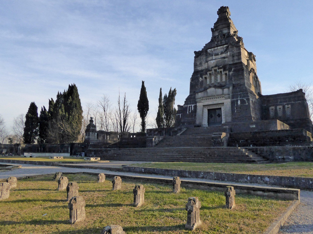 Mausoleo della famiglia Crespi景点图片