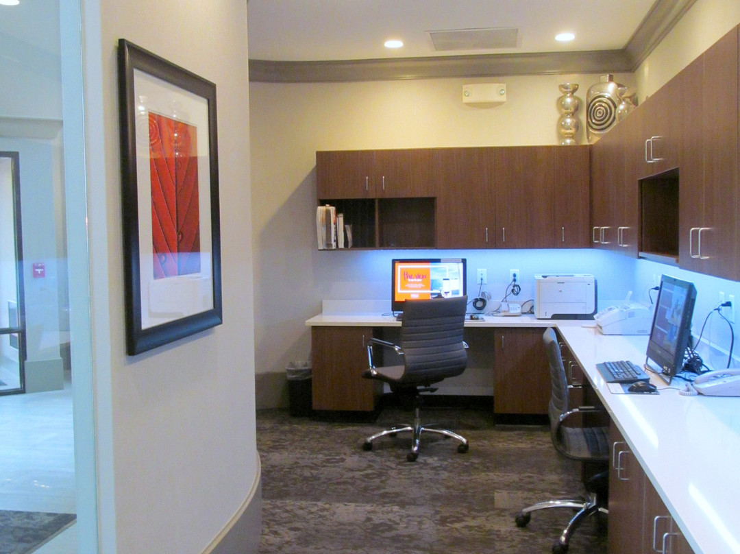 特雷霍特希尔顿花园旅馆主图