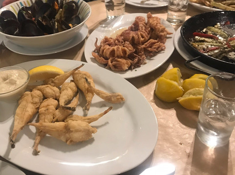 Gerakas餐馆和美食-"Gerakas" Ouzo Restaurant
