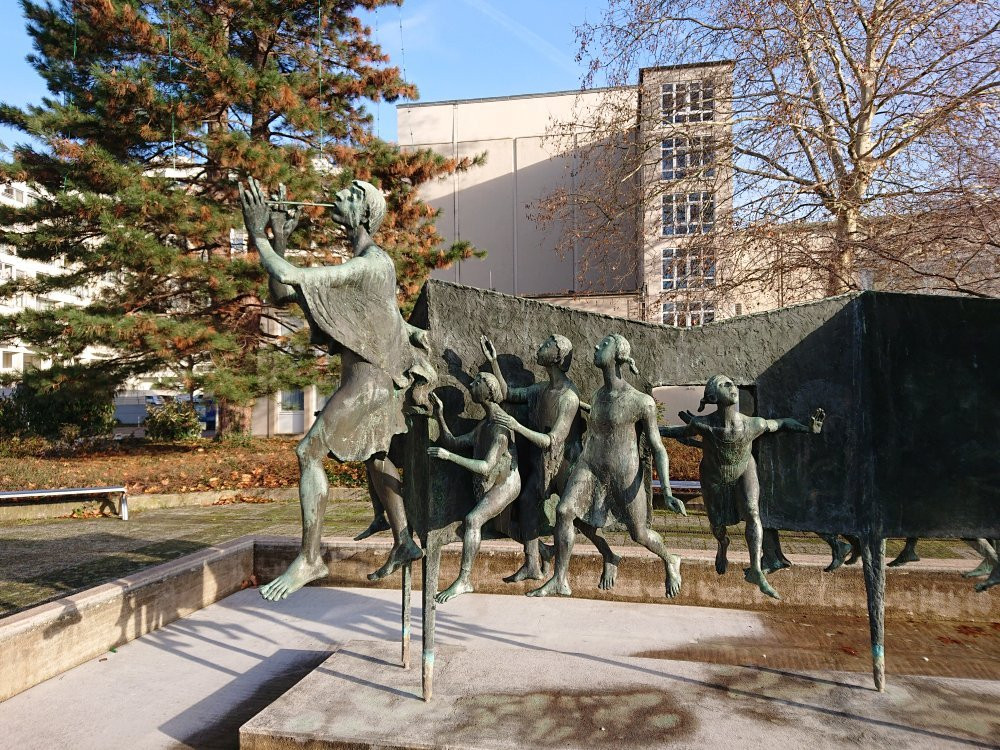 Pied Piper Statue景点图片