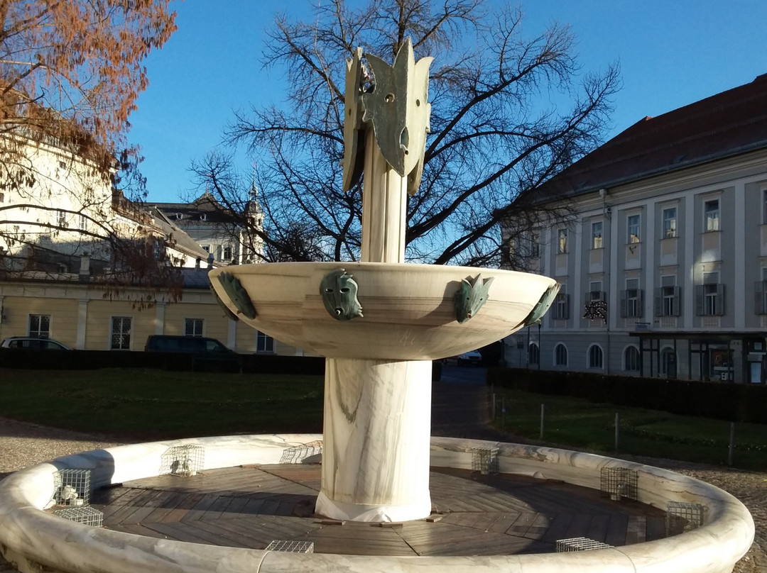 Kiki-Kogelnik-Brunnen und Landhaus Park景点图片
