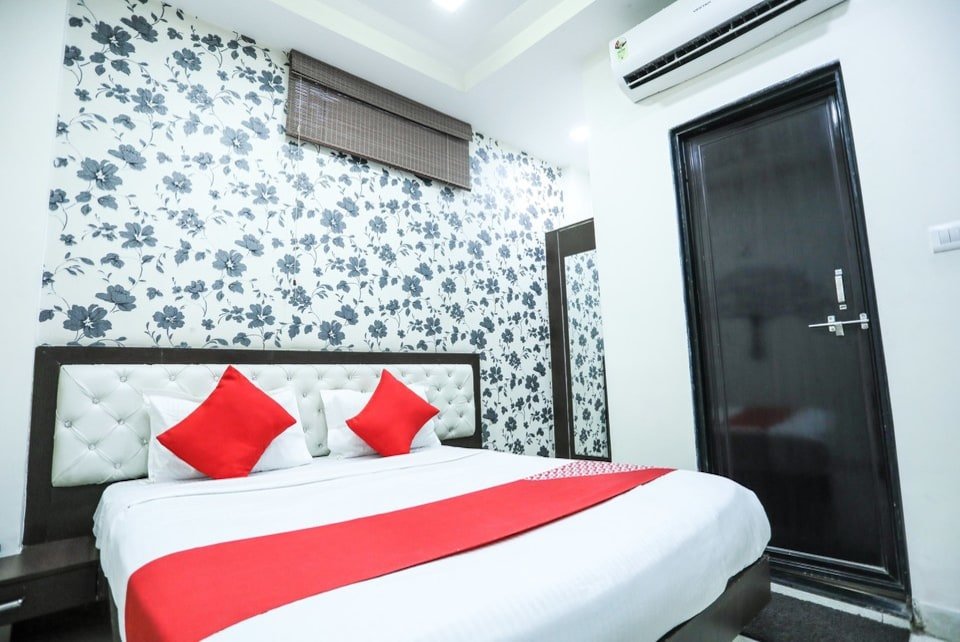 OYO 2681 Hotel Madhuram palace-官方