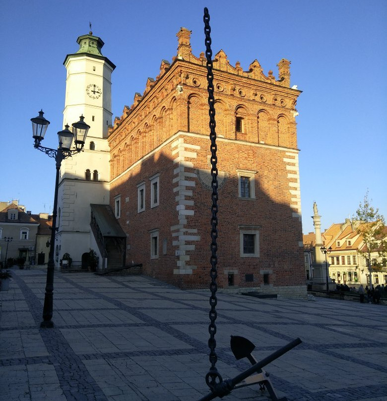 Zakotwiczone Niebo Sculpture景点图片